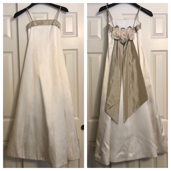 Flower Girl Dress - Picture 1 of 4